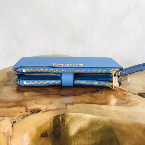 Michael Kors Jet Set Travel Double Zip Wristlet - Picture 5 of 8